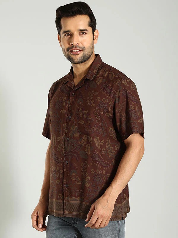 Indian Terrain Men's Relaxed Fit Half Sleeve All Over Print Brown Shirt